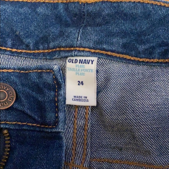 Old Navy Jean Shorts - Picture 3 of 5